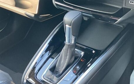 Honda Vezel, 2022 год, 1 750 999 рублей, 16 фотография