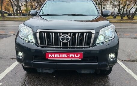 Toyota Land Cruiser Prado 150 рестайлинг 2, 2011 год, 2 300 000 рублей, 2 фотография