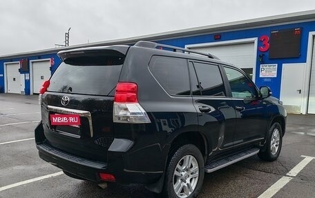 Toyota Land Cruiser Prado 150 рестайлинг 2, 2011 год, 2 300 000 рублей, 6 фотография