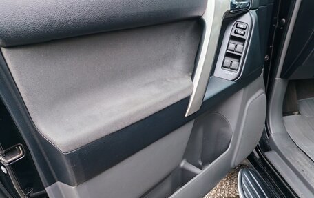 Toyota Land Cruiser Prado 150 рестайлинг 2, 2011 год, 2 300 000 рублей, 15 фотография