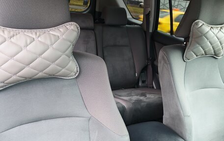 Toyota Land Cruiser Prado 150 рестайлинг 2, 2011 год, 2 300 000 рублей, 12 фотография