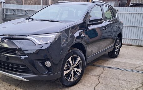 Toyota RAV4, 2015 год, 2 419 000 рублей, 5 фотография