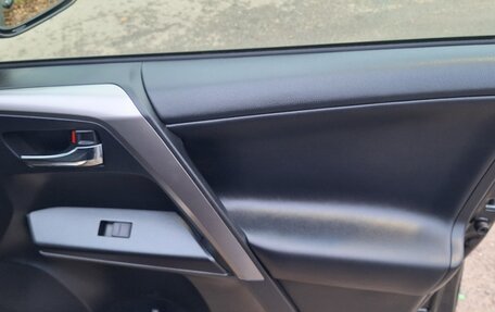 Toyota RAV4, 2015 год, 2 419 000 рублей, 14 фотография