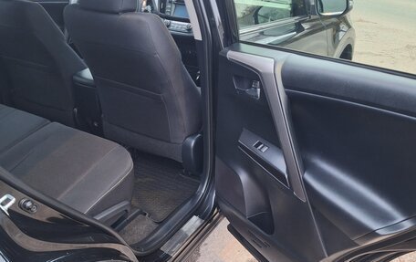 Toyota RAV4, 2015 год, 2 419 000 рублей, 17 фотография