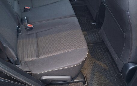 Toyota RAV4, 2015 год, 2 419 000 рублей, 18 фотография