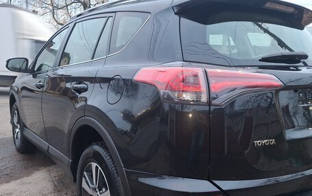 Toyota RAV4, 2015 год, 2 419 000 рублей, 31 фотография