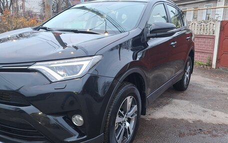 Toyota RAV4, 2015 год, 2 419 000 рублей, 32 фотография