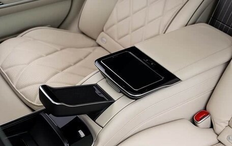 Mercedes-Benz Maybach S-Класс, 2023 год, 59 000 000 рублей, 12 фотография