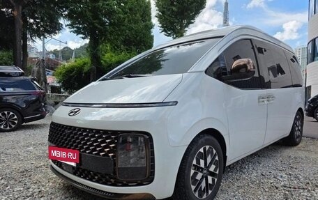 Hyundai Staria, 2021 год, 3 245 000 рублей, 2 фотография