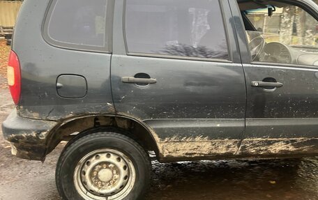 Chevrolet Niva I рестайлинг, 2005 год, 215 000 рублей, 3 фотография