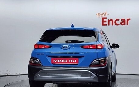 Hyundai Kona I, 2022 год, 1 700 007 рублей, 3 фотография