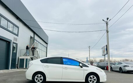 Toyota Prius, 2015 год, 1 279 000 рублей, 7 фотография