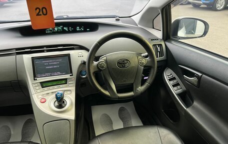 Toyota Prius, 2015 год, 1 279 000 рублей, 15 фотография