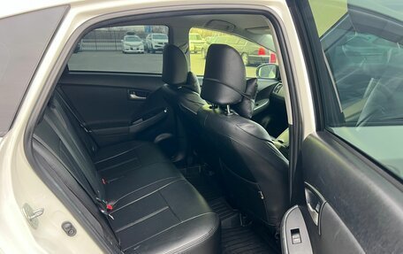 Toyota Prius, 2015 год, 1 279 000 рублей, 17 фотография