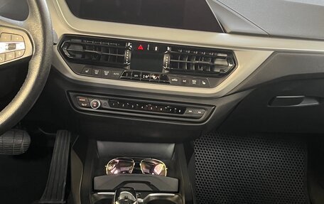 BMW 1 серия, 2020 год, 2 150 000 рублей, 4 фотография