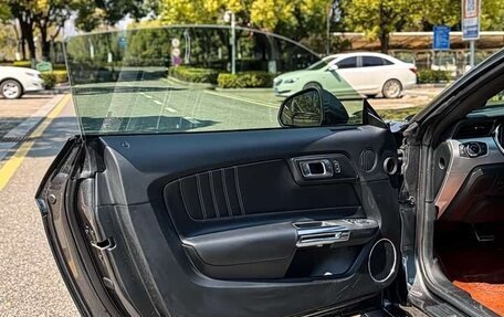 Ford Mustang VI рестайлинг, 2021 год, 2 447 007 рублей, 15 фотография