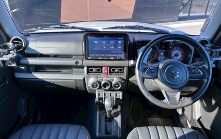 Suzuki Jimny, 2022 год, 2 350 000 рублей, 26 фотография