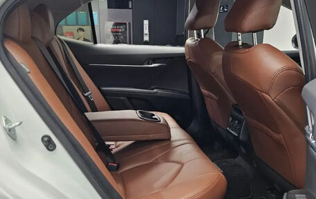 Toyota Camry, 2022 год, 1 945 000 рублей, 10 фотография