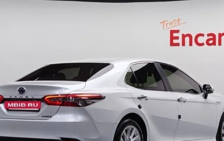 Toyota Camry, 2022 год, 1 945 000 рублей, 2 фотография