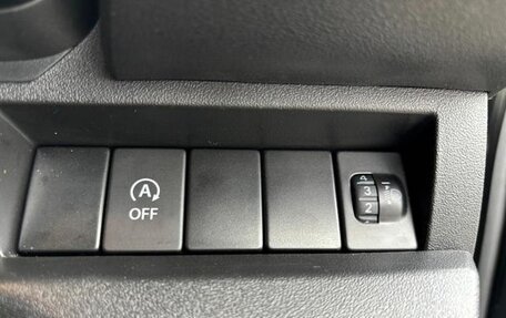 Suzuki Jimny, 2022 год, 1 750 000 рублей, 18 фотография