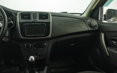 Renault Logan II, 2020 год, 1 099 000 рублей, 15 фотография