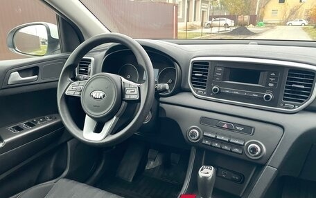 KIA Sportage IV рестайлинг, 2019 год, 1 949 000 рублей, 24 фотография