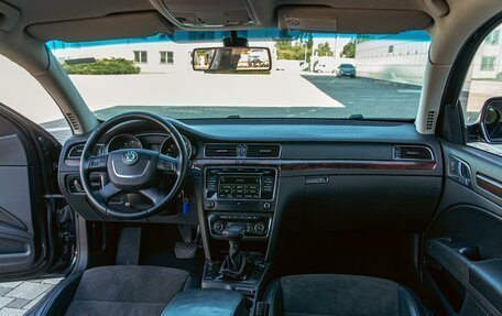 Skoda Superb III рестайлинг, 2013 год, 1 085 000 рублей, 15 фотография