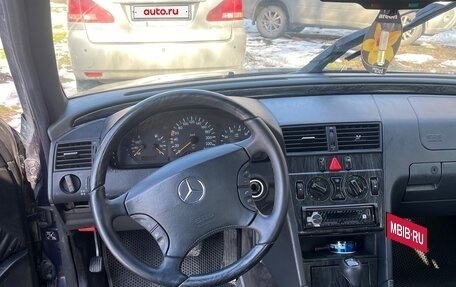 Mercedes-Benz C-Класс, 1995 год, 290 000 рублей, 7 фотография