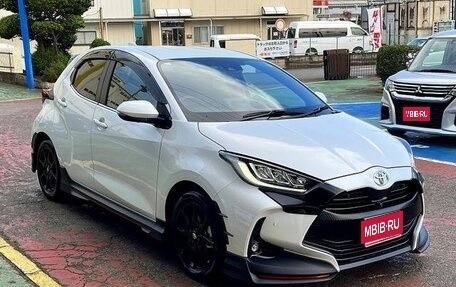 Toyota Yaris, 2022 год, 975 125 рублей, 1 фотография