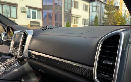 Porsche Cayenne III, 2016 год, 4 490 000 рублей, 27 фотография