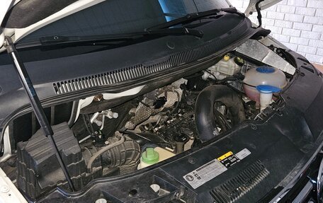 Volkswagen Multivan T6 рестайлинг, 2018 год, 4 300 000 рублей, 10 фотография