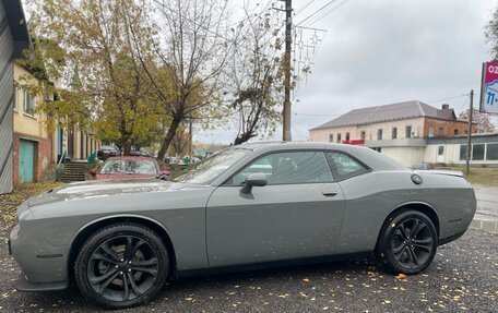Dodge Challenger III рестайлинг 2, 2019 год, 3 750 000 рублей, 2 фотография