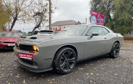 Dodge Challenger III рестайлинг 2, 2019 год, 3 750 000 рублей, 6 фотография
