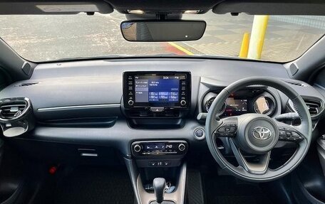 Toyota Yaris, 2022 год, 975 125 рублей, 6 фотография