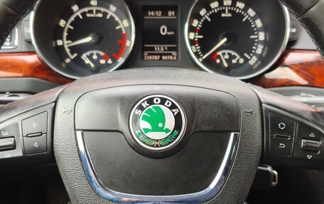 Skoda Superb III рестайлинг, 2010 год, 1 000 000 рублей, 12 фотография