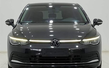 Volkswagen Golf VIII, 2021 год, 1 800 000 рублей, 2 фотография