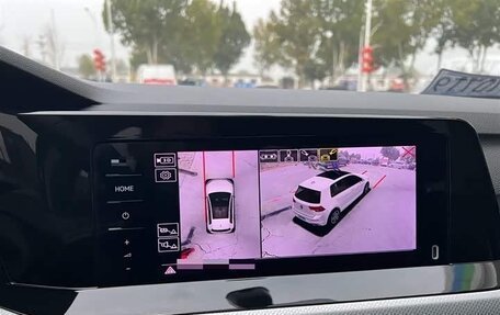 Volkswagen Golf VIII, 2021 год, 1 800 000 рублей, 11 фотография