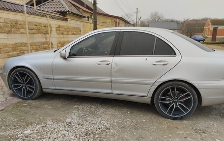 Mercedes-Benz C-Класс, 2003 год, 600 000 рублей, 3 фотография