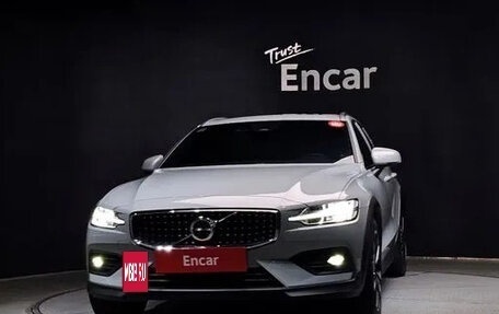 Volvo V60 Cross Country II, 2025 год, 5 149 000 рублей, 2 фотография