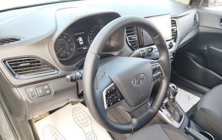 Hyundai Solaris II рестайлинг, 2021 год, 1 700 000 рублей, 6 фотография