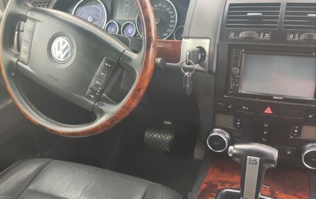 Volkswagen Touareg III, 2006 год, 1 300 000 рублей, 8 фотография