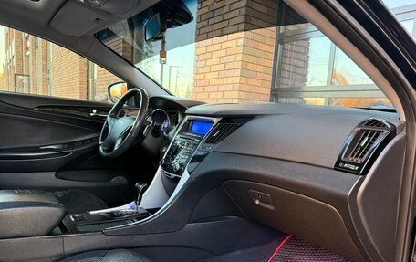 Hyundai Sonata VI, 2011 год, 990 000 рублей, 10 фотография