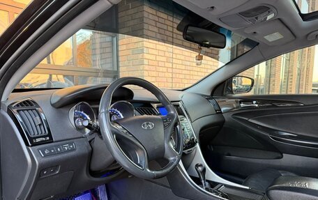 Hyundai Sonata VI, 2011 год, 990 000 рублей, 14 фотография