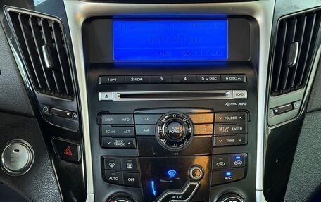 Hyundai Sonata VI, 2011 год, 990 000 рублей, 17 фотография