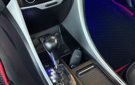 Hyundai Sonata VI, 2011 год, 990 000 рублей, 19 фотография