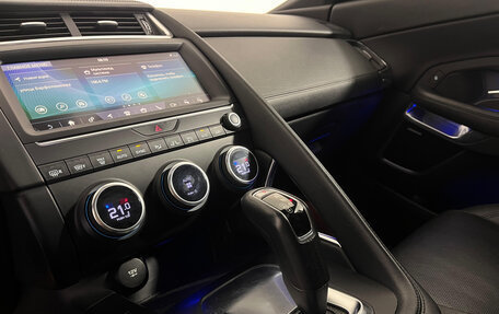 Jaguar E-Pace, 2018 год, 3 097 000 рублей, 12 фотография