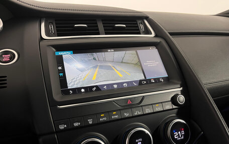 Jaguar E-Pace, 2018 год, 3 097 000 рублей, 15 фотография