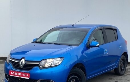 Renault Sandero II рестайлинг, 2018 год, 900 000 рублей, 1 фотография