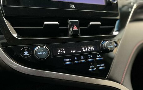 Toyota Camry, 2021 год, 3 000 000 рублей, 18 фотография