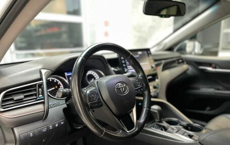 Toyota Camry, 2021 год, 3 000 000 рублей, 9 фотография